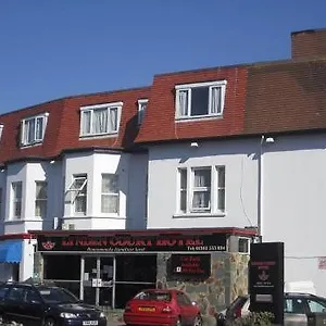 Lynden Court Hostal